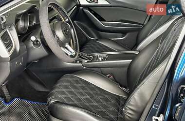 Седан Mazda 3 2018 в 