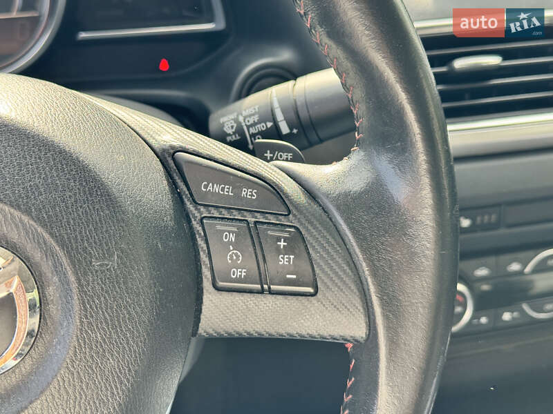 Седан Mazda 3 2014 в Киеве