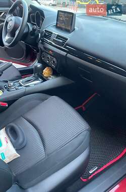 Седан Mazda 3 2015 в 
