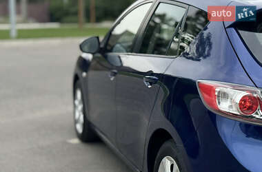 Хэтчбек Mazda 3 2010 в 
