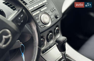 Хэтчбек Mazda 3 2010 в 