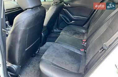 Седан Mazda 3 2015 в 