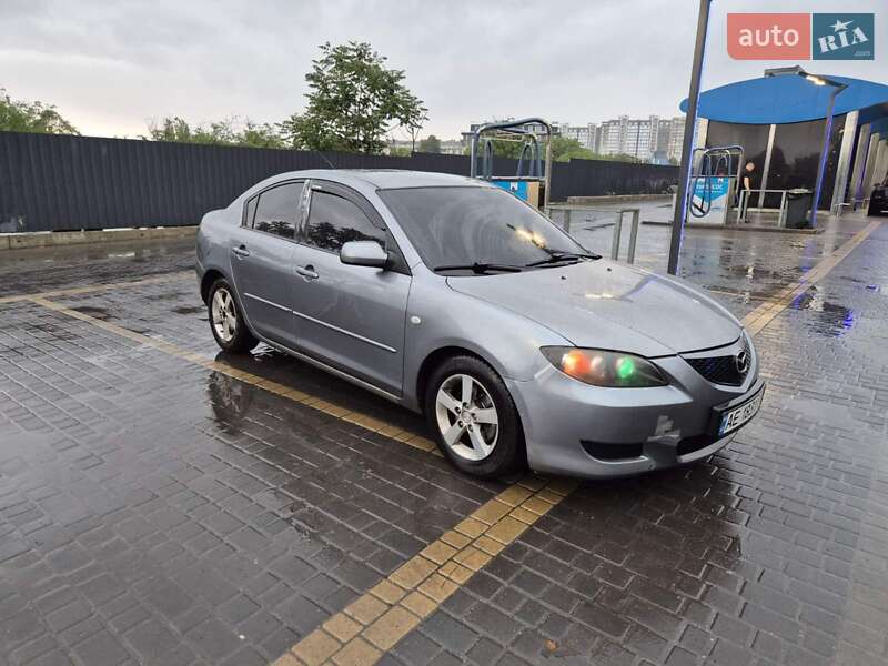 Седан Mazda 3 2004 в Дніпрі