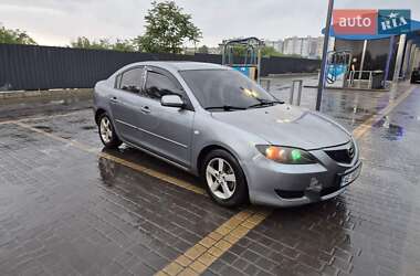 Седан Mazda 3 2004 в 
