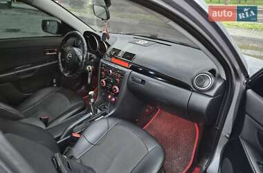 Седан Mazda 3 2004 в 