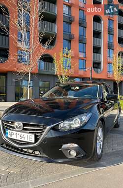 Седан Mazda 3 2016 в 