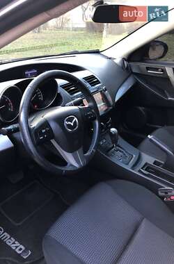 Седан Mazda 3 2011 в 