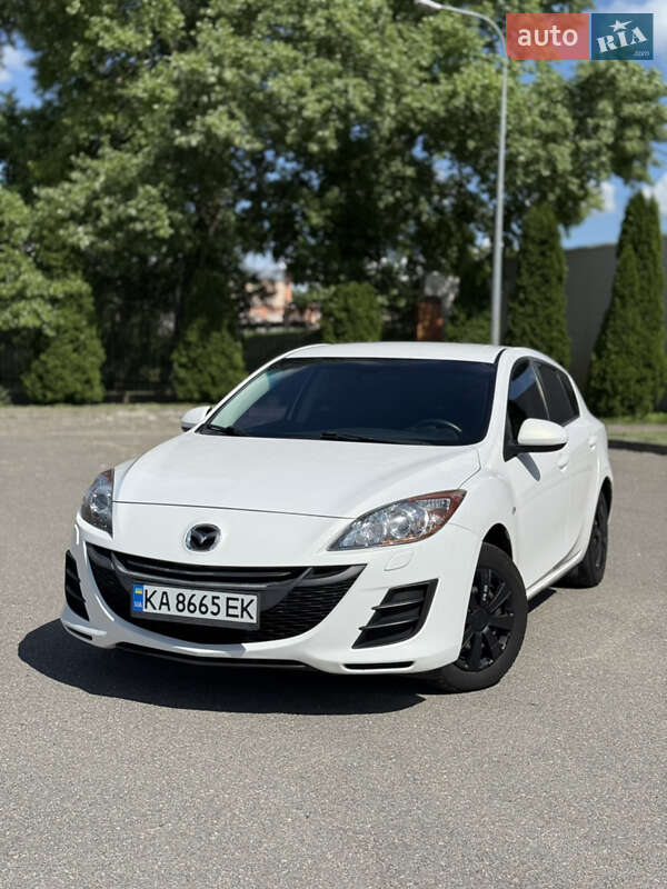 Хэтчбек Mazda 3 2010 в 