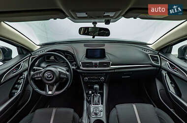 Седан Mazda 3 2017 в 