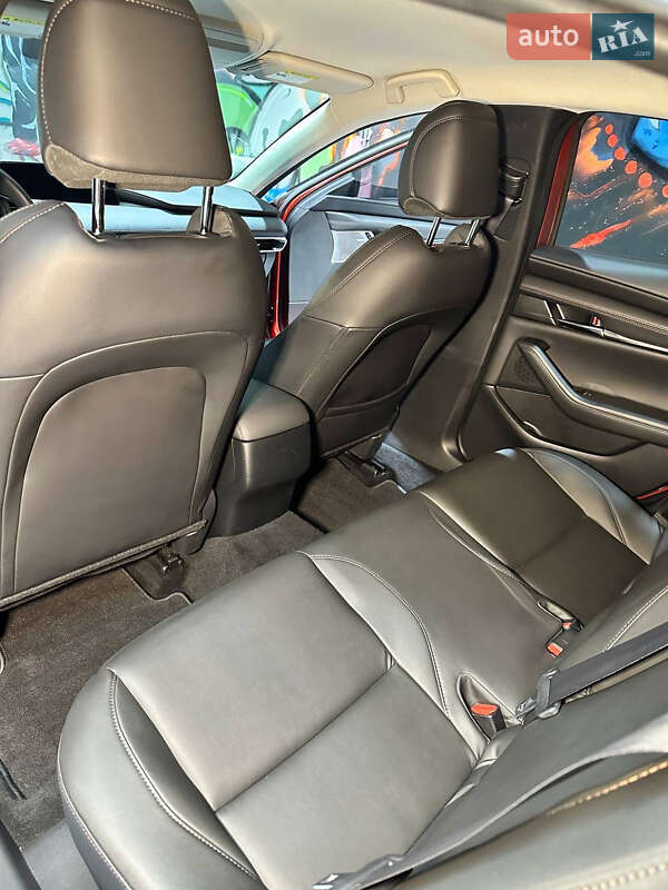 Седан Mazda 3 2019 в Киеве