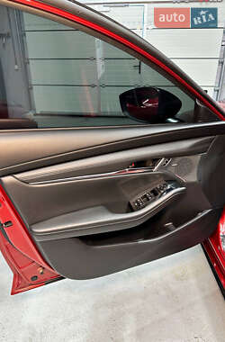Седан Mazda 3 2019 в Киеве