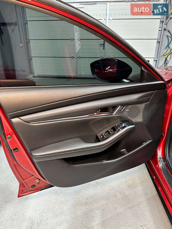 Седан Mazda 3 2019 в Киеве