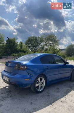 Седан Mazda 3 2004 в 