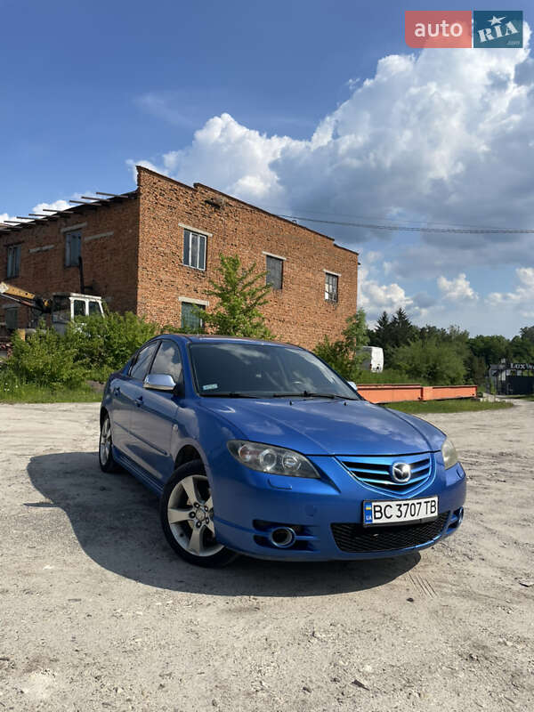 Седан Mazda 3 2004 в 