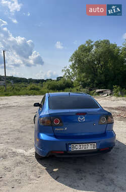 Седан Mazda 3 2004 в 