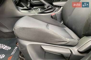 Седан Mazda 3 2014 в 