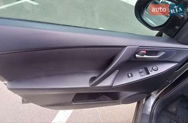 Седан Mazda 3 2012 в 