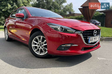Седан Mazda 3 2018 в Киеве