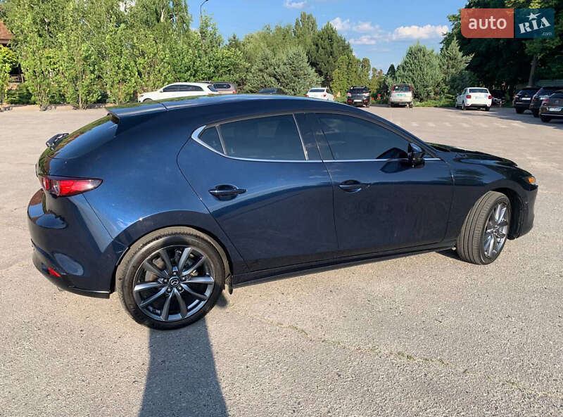 Mazda 3 2019