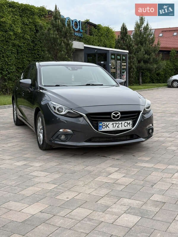 Хэтчбек Mazda 3 2014 в Ивано-Франковске