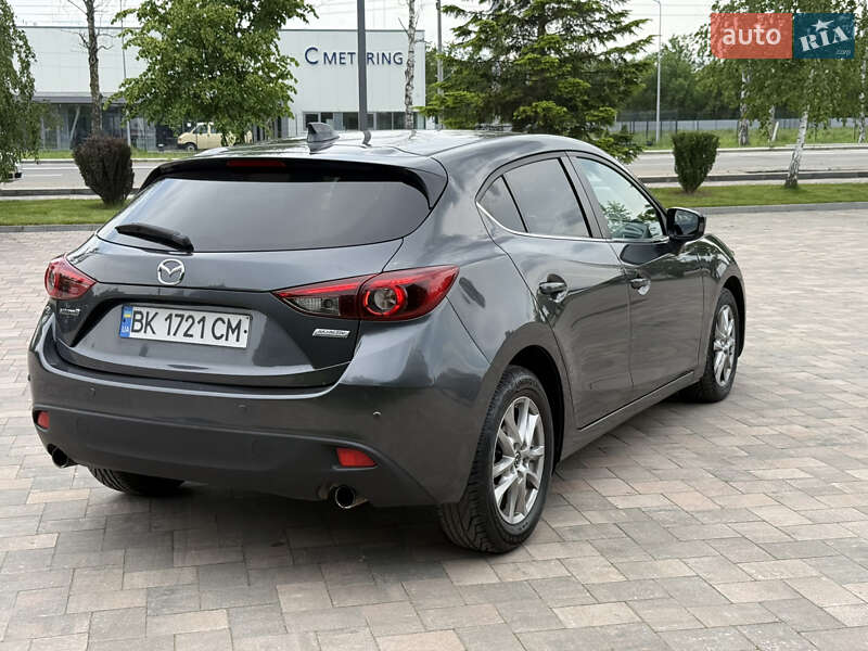 Хэтчбек Mazda 3 2014 в Ивано-Франковске