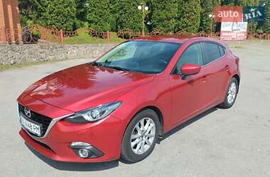 Хэтчбек Mazda 3 2016 в 