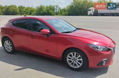 Хэтчбек Mazda 3 2016 в 