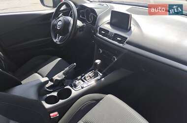 Хэтчбек Mazda 3 2016 в 