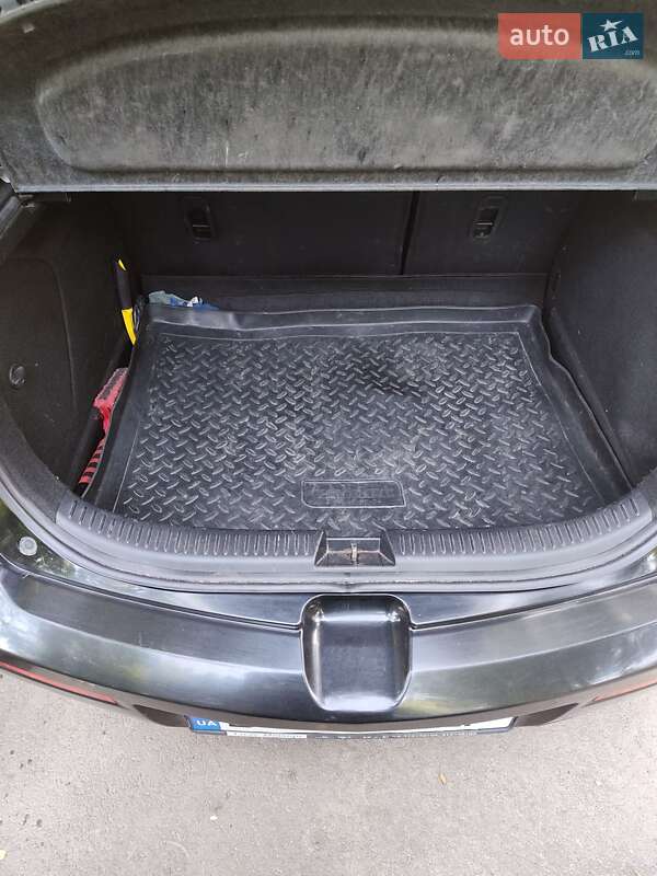 Хэтчбек Mazda 3 2008 в Львове