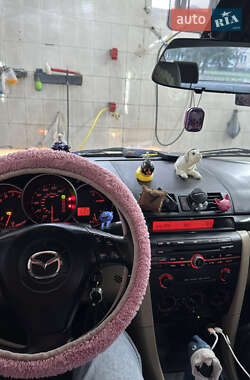 Седан Mazda 3 2005 в 