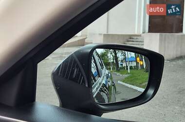 Седан Mazda 3 2014 в 