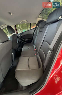 Седан Mazda 3 2015 в 