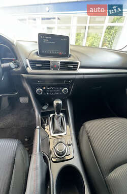 Седан Mazda 3 2015 в 