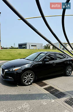 Седан Mazda 3 2018 в Днепре