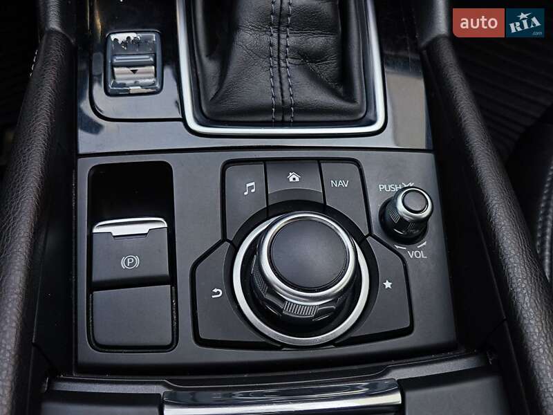 Седан Mazda 3 2017 в Киеве
