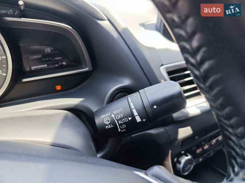 Седан Mazda 3 2017 в Киеве