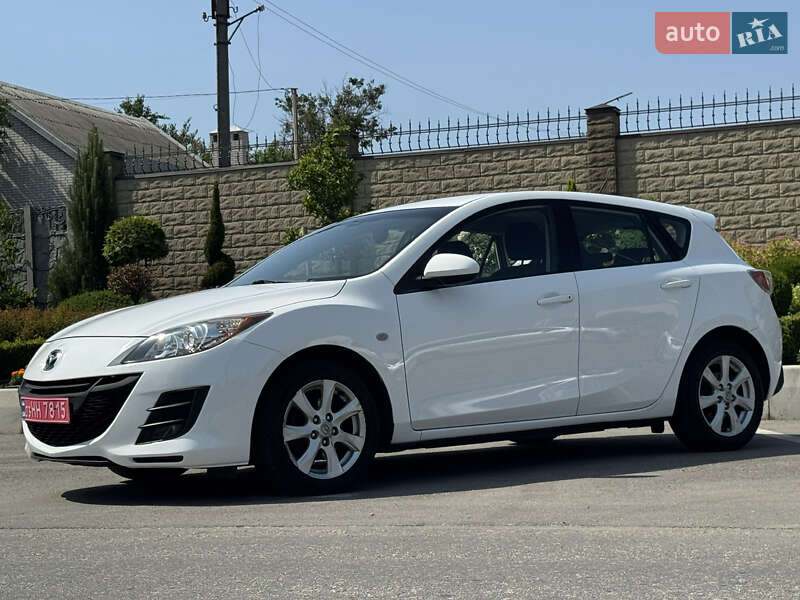 Хэтчбек Mazda 3 2010 в 