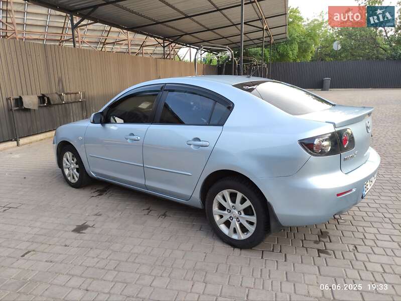 Седан Mazda 3 2007 в Первомайске
