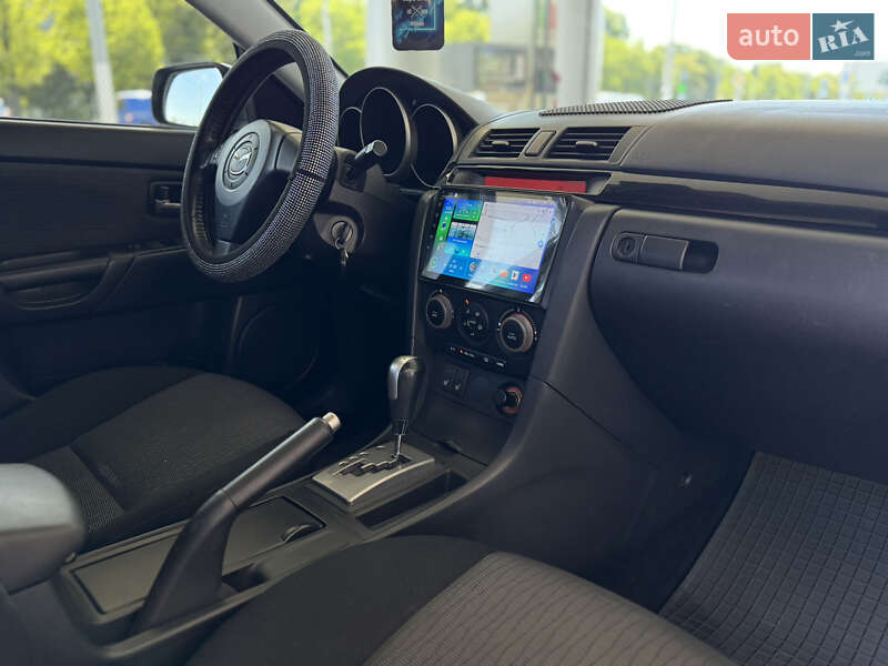 Седан Mazda 3 2005 в Николаеве