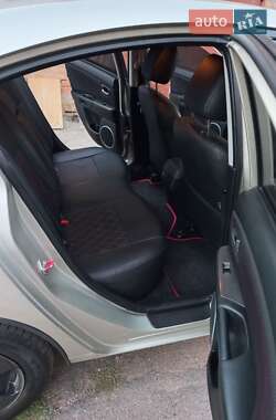 Седан Mazda 3 2007 в 