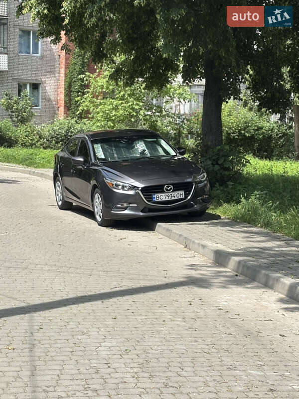 Седан Mazda 3 2017 в Львове