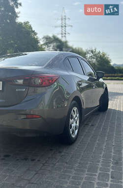 Седан Mazda 3 2017 в 