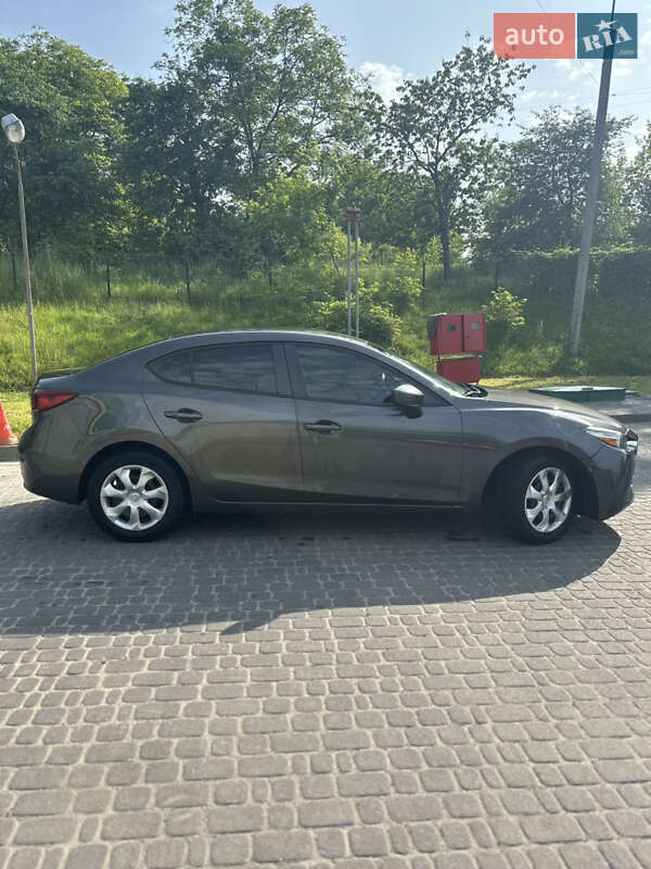 Седан Mazda 3 2017 в Львове