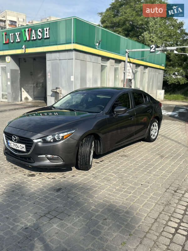 Седан Mazda 3 2017 в Львове