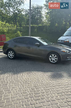 Седан Mazda 3 2017 в 