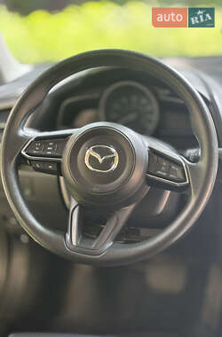 Седан Mazda 3 2017 в 