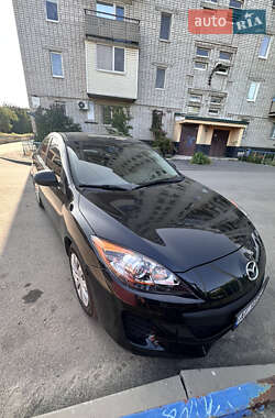 Седан Mazda 3 2013 в 