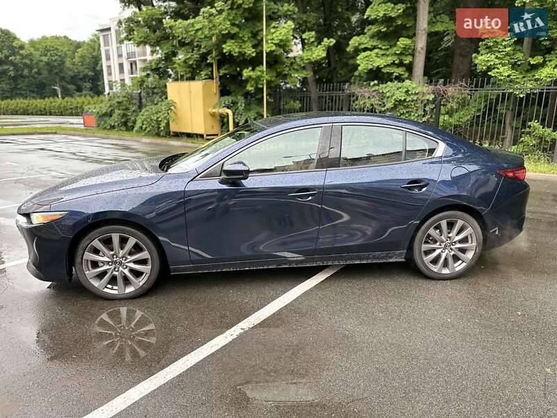 Седан Mazda 3 2019 в Киеве
