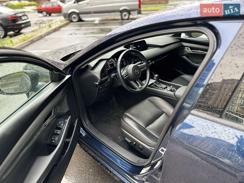 Седан Mazda 3 2019 в Киеве