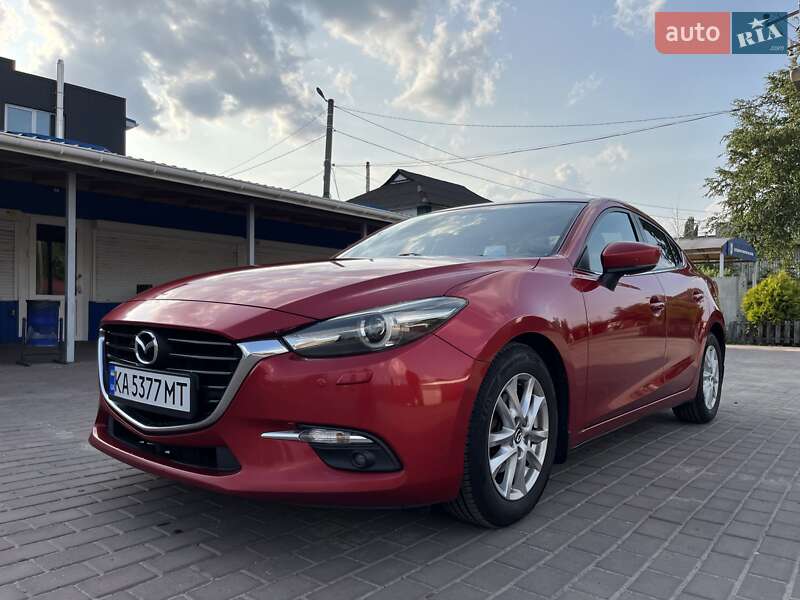 Седан Mazda 3 2016 в 